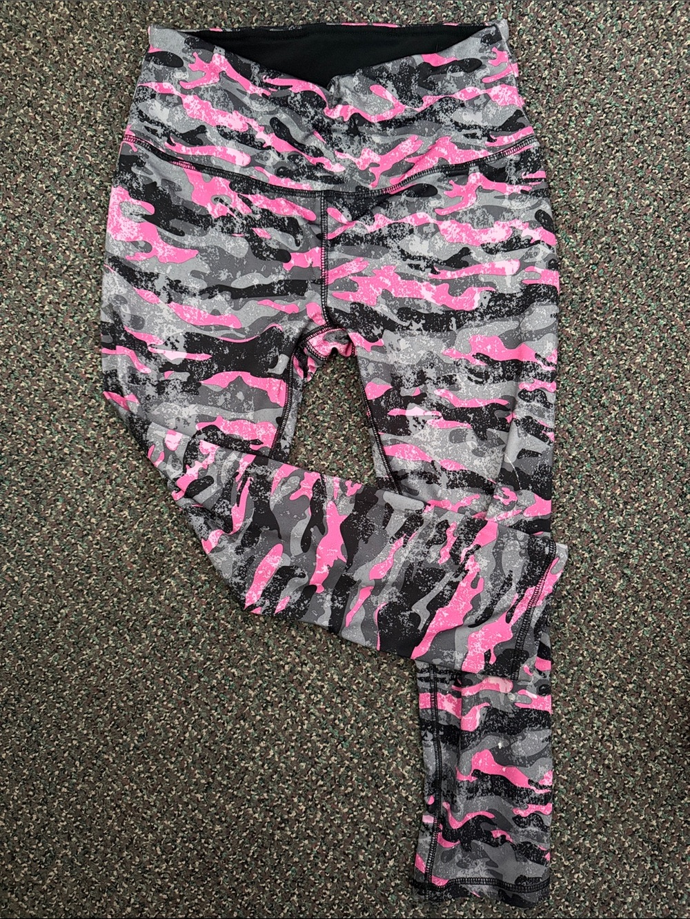 Women’s ' Pink & Gray Camo Active Leggings